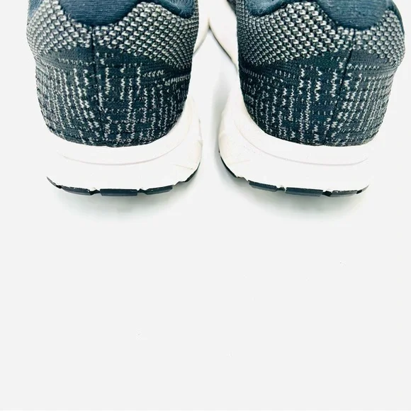 Brooks running shoes Revel 3 Running Shoes Black White Sneakers women size 7.5 - Picture 9 of 10